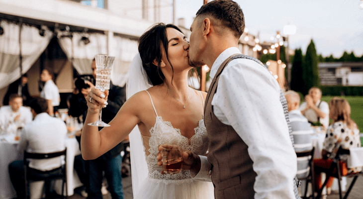 wedding shuttle in Washington DC